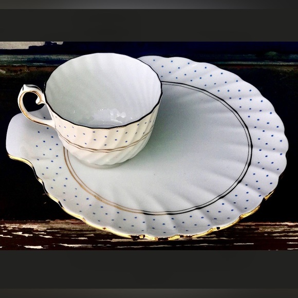 Gladstone Gold Trim Polka Dot Scalloped Lunch Plate & Cup Set - Picture 2 of 10